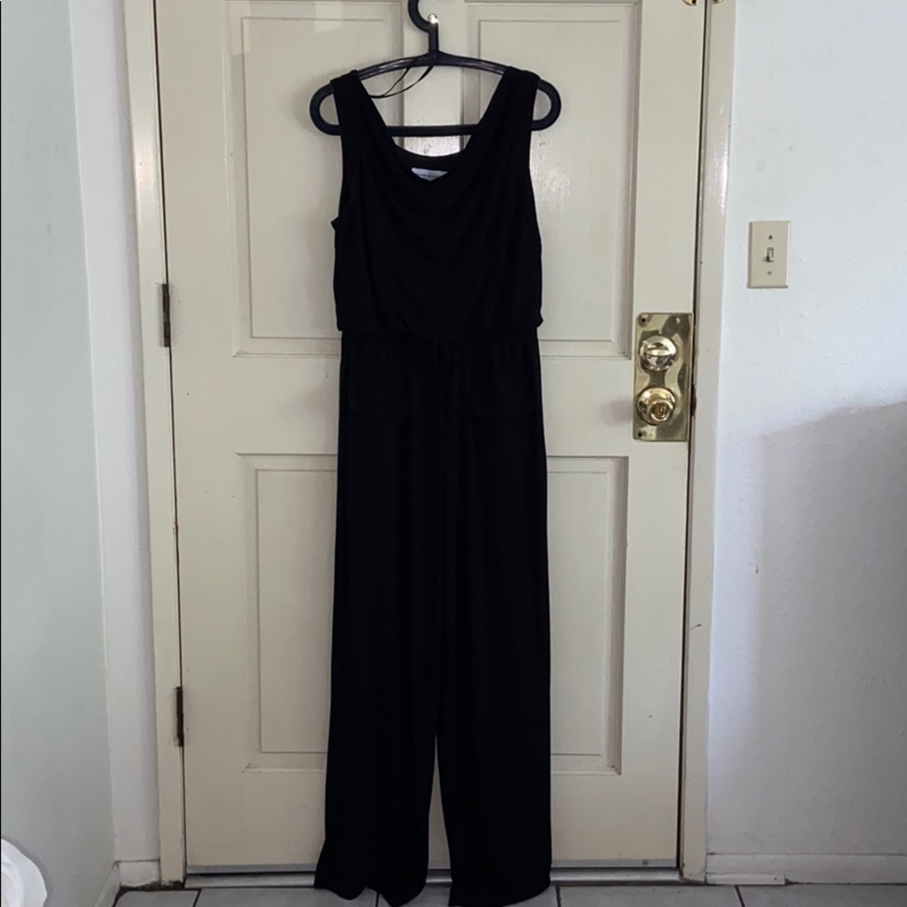Cute black jumpsuit!!